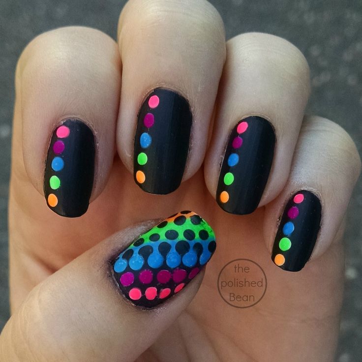 diseño de uñas colores de neon