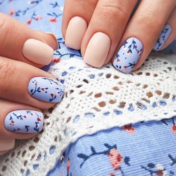 Uñas Azul Claro Decoradas (2)