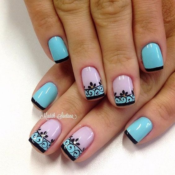 Uñas Azul Claro Decoradas (6)