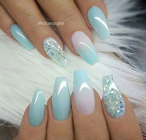 Uñas Azul Claro Decoradas (9)