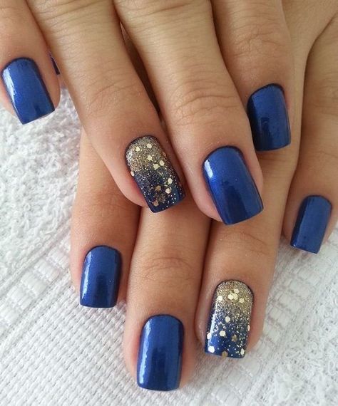 Uñas Azules Con Dorado (3)