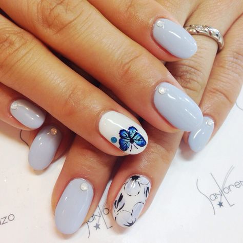 Uñas Azules Decoradas Con Blanco (9)