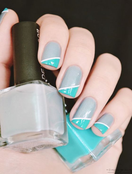 uñas con cintillas y dos colores