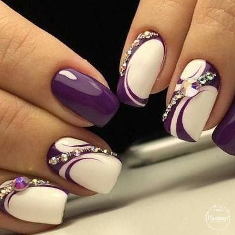 Uñas Con Piedras De Colores (8)