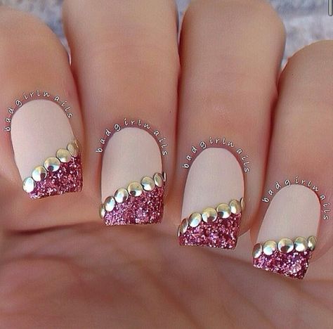 Uñas Con Piedras Plateadas (3)