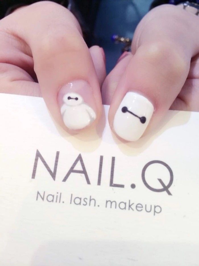 uñas de grandes heroes