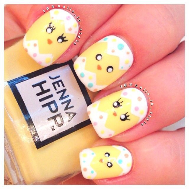 uñas pintadas de pollitos