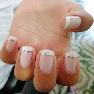Uñas Decoradas Con Cintillas Plateadas (12)