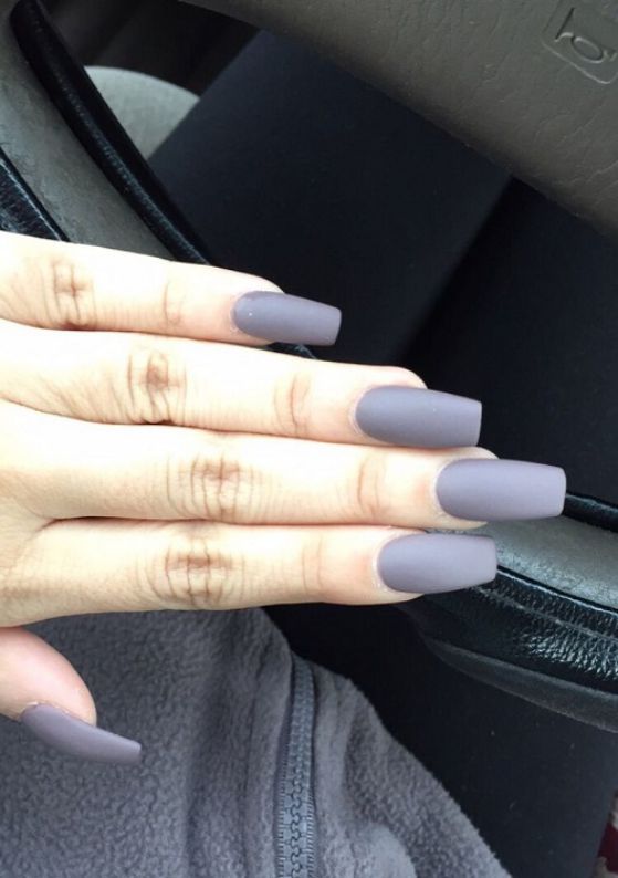 uñas largas acrilicas diseño gris