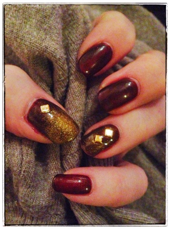 Uñas Vino Con Dorado (3)